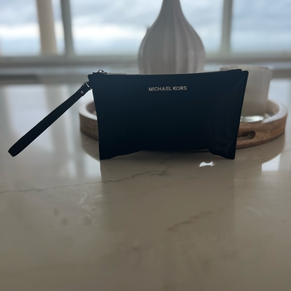Michael Kors wristlet/ clutch black calf hair - Picture 9 of 9